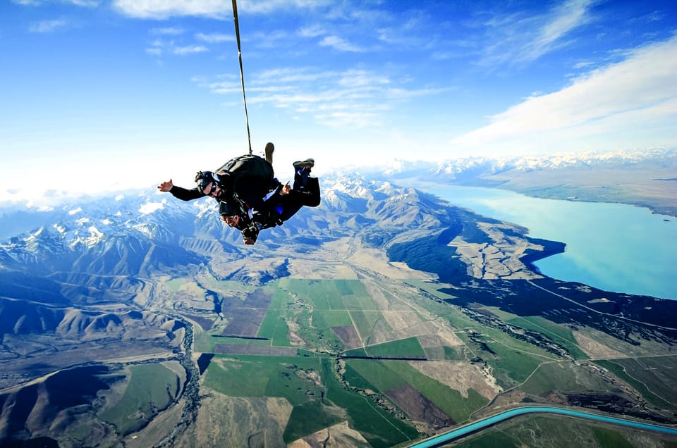Stunning views on your Mt Cook tandem skydive