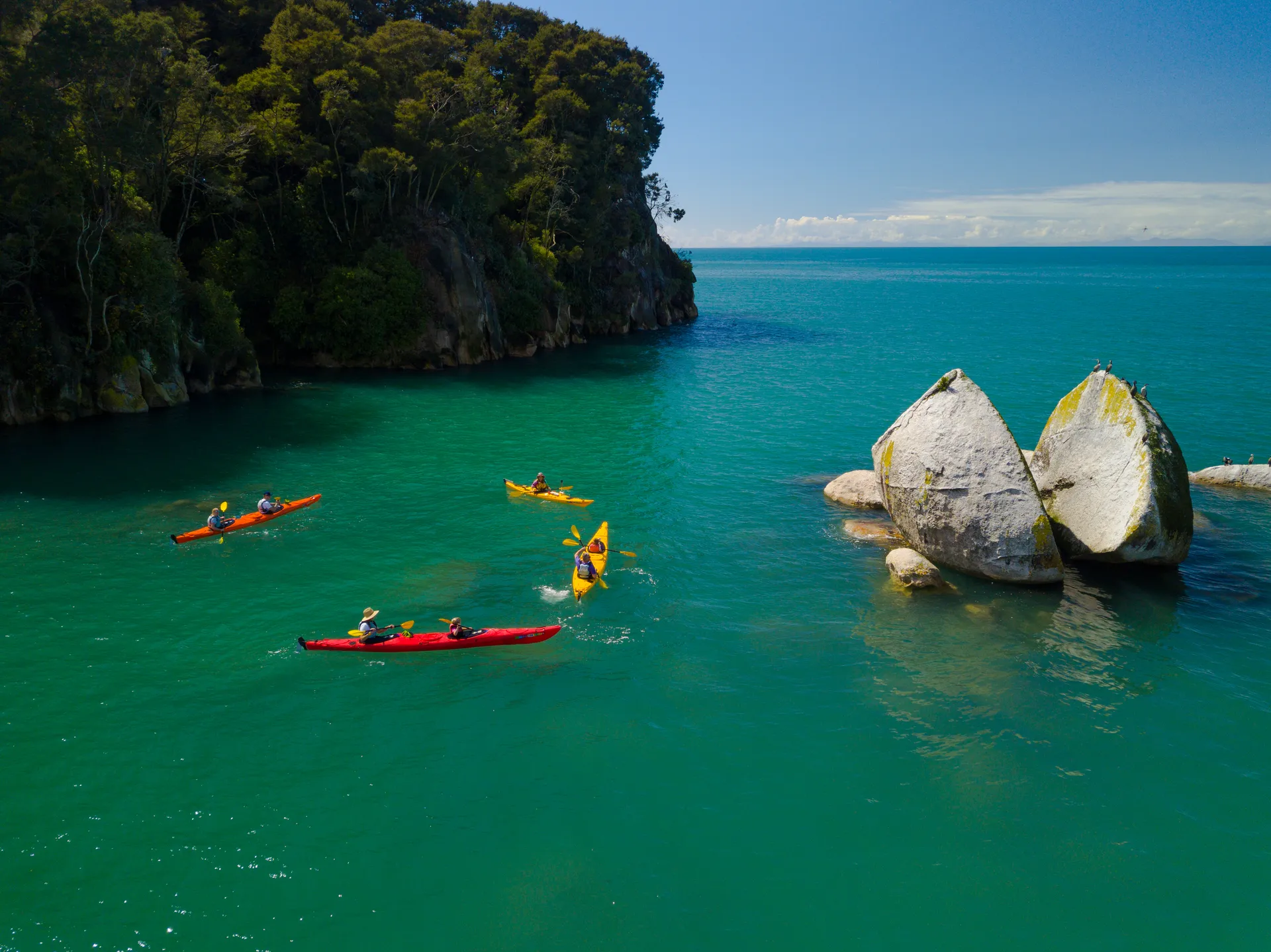 Kayaking At Split Apple Rock Image Courtesy Kaiteriteri Kayak