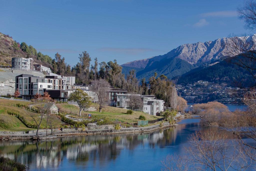 Hilton Resort Queenstown External