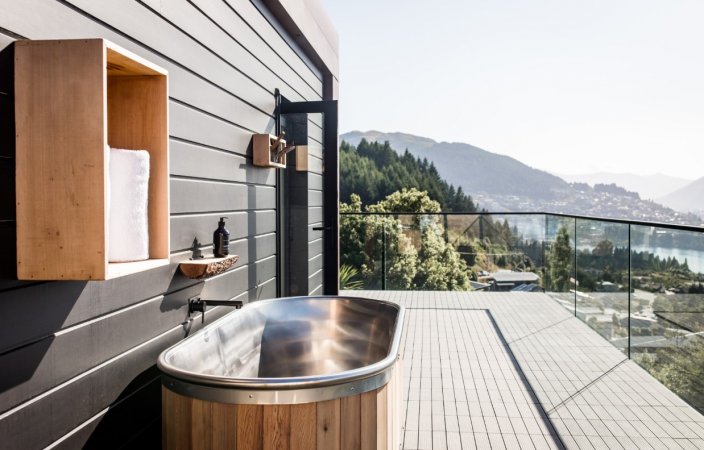 Kamana Lakehouse Luxe lake View room
