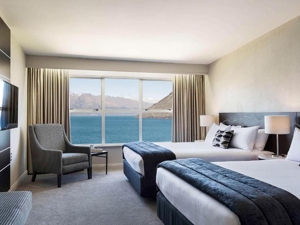 Queenstown Mercure Resort Lakeview Room