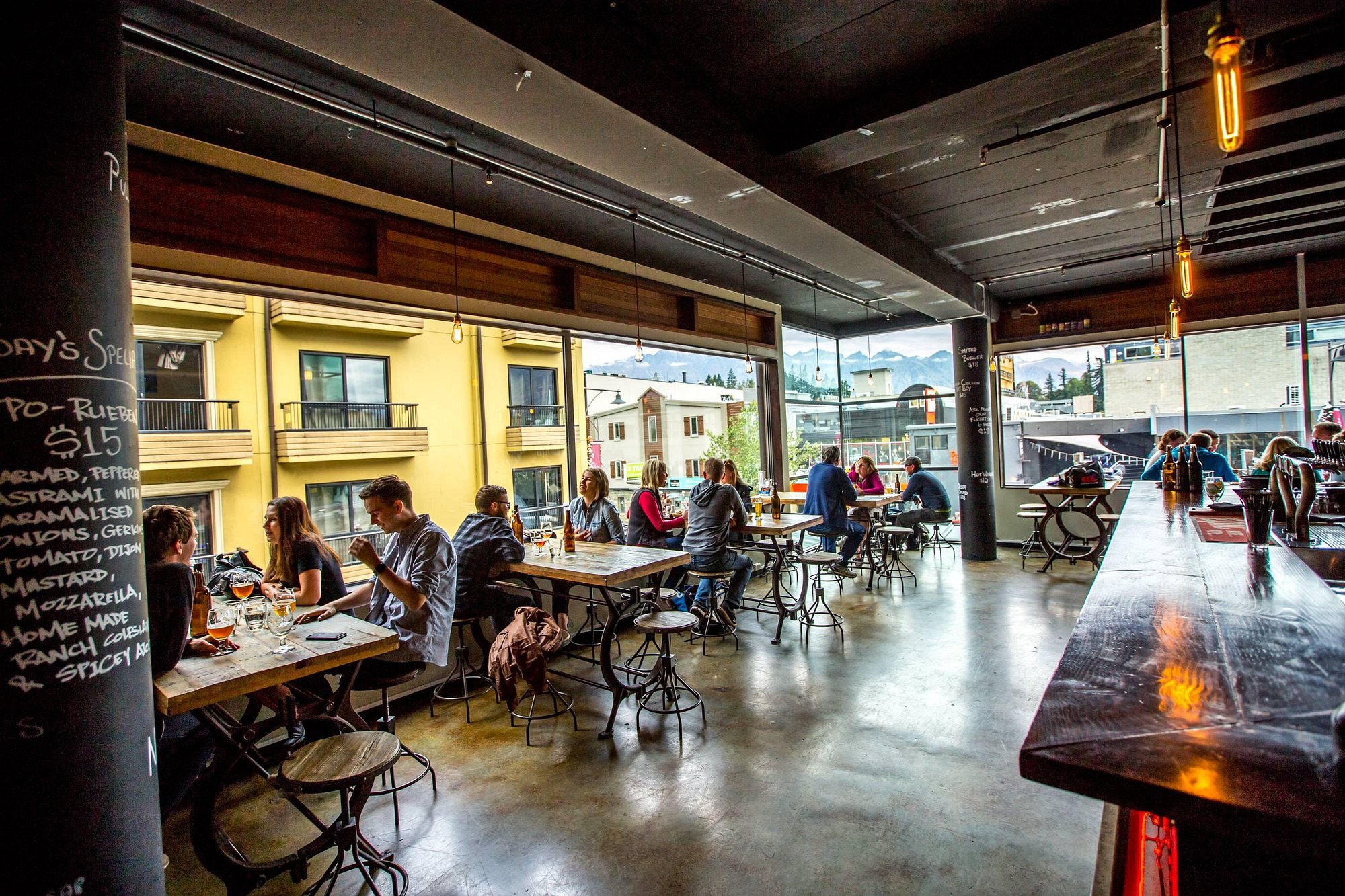 Queenstown Smiths Craft Beer House Internal