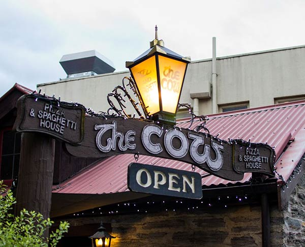The Cow Queenstown Pizza and Spaghetti Restaurant The Cow Queenstown Pizza and Spaghetti Restaurant