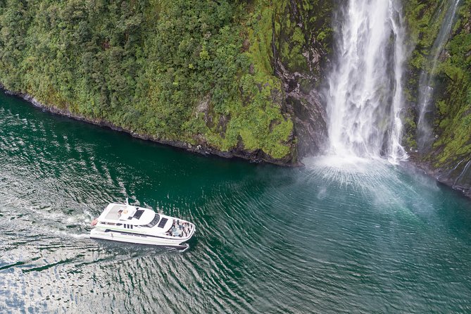 Viator Milford Sound Coach Tour With Lunch From Queenstown