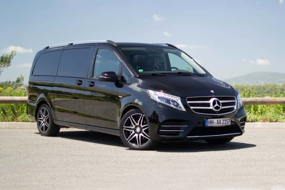 GYGQueenstown Airport Transfers Merc Bus