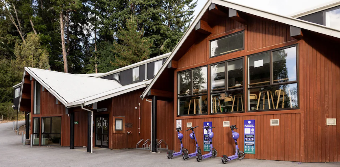 Haka House Queenstown Lakefront External