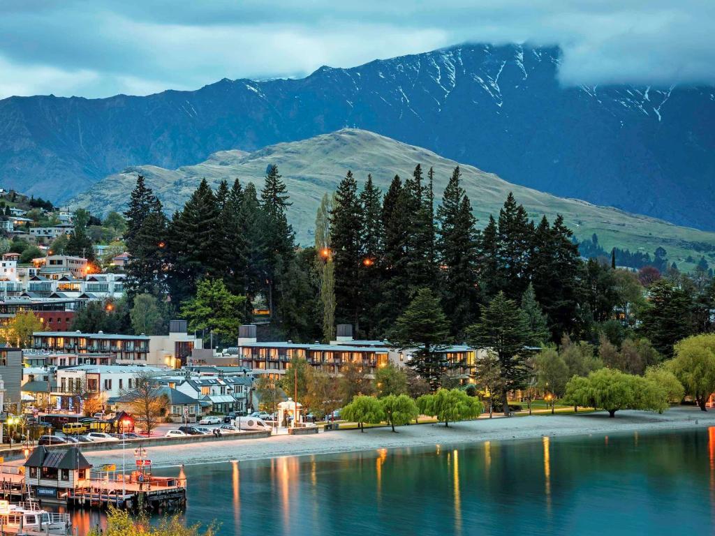 Novotel Lakeside Queenstown
