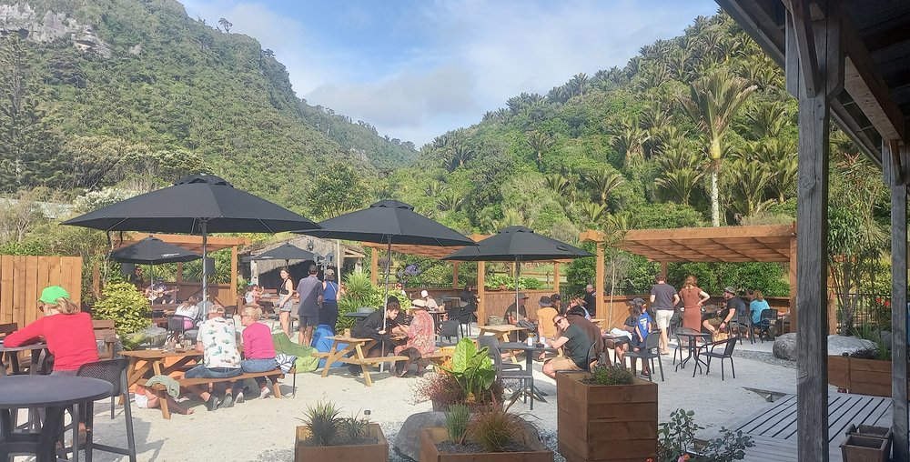 Punakaiki Rocks Hotel And Garden Bar With Patrons