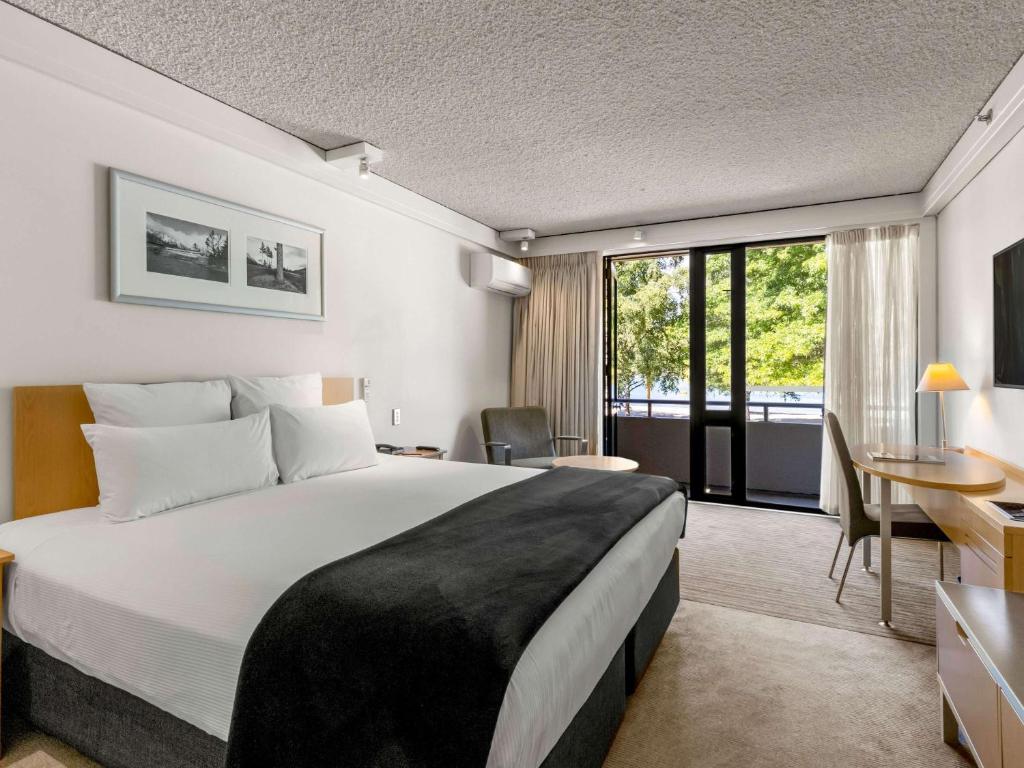 Queenstown Novotel Lakeside Lakeview Room
