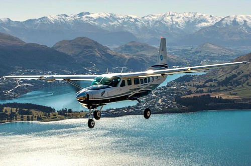 Scenic flights from Queenstown combined with a nature cruise are a great way to see Milford Sound - click for more information